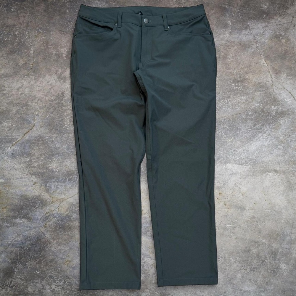 Lululemon ABC Warpstreme Slim Fit Green Chino Pants Mens Size 34 Minimalist Golf